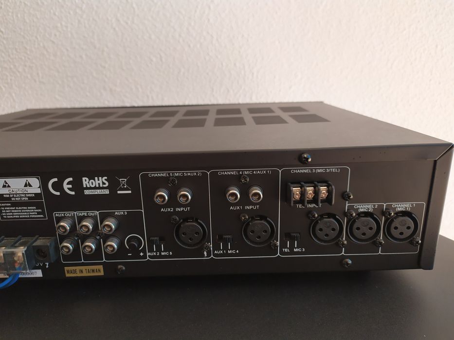 Amplificador Misturador AMC MA 240 com 6 colunas