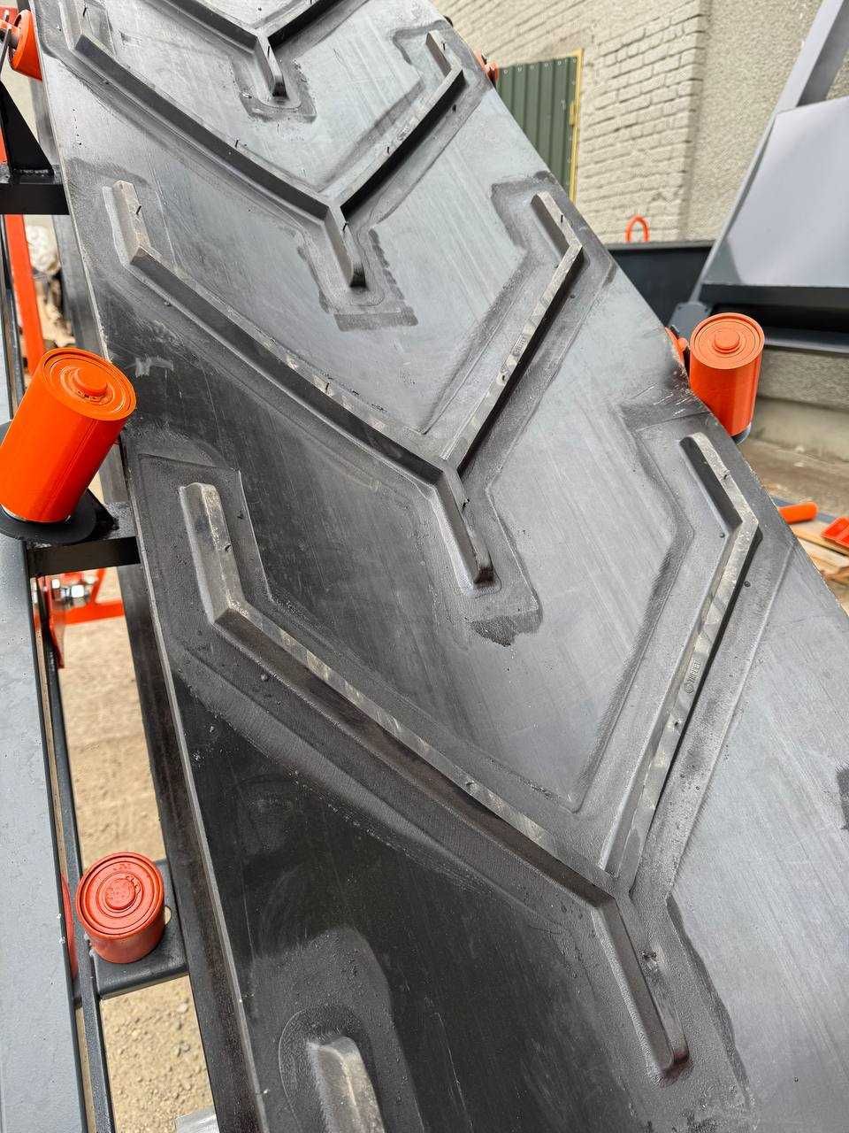Przenośnik taśmowy skośny Chevron 4 m, przenośnik mobilny, stacjonarny