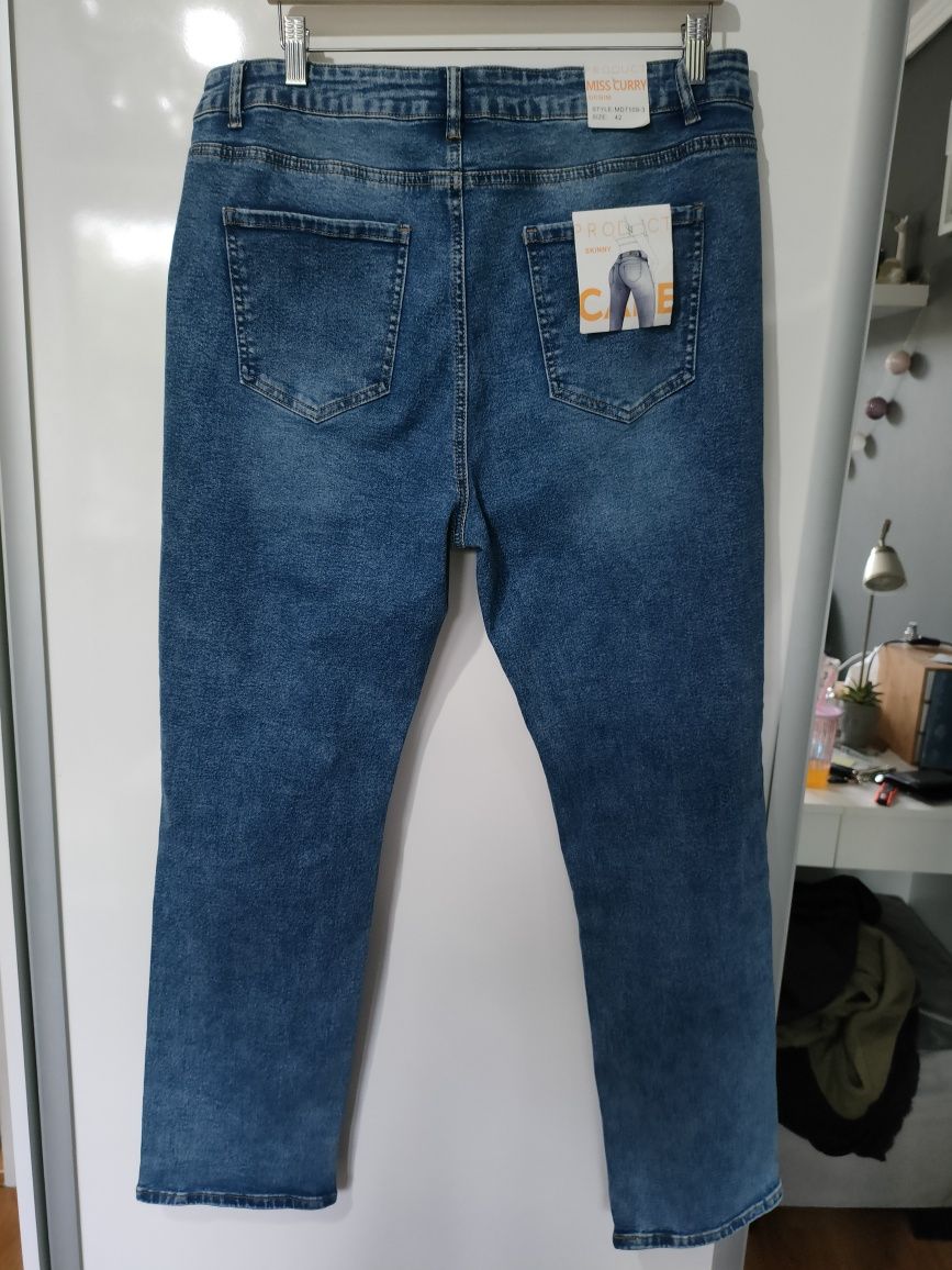 Spodnie z wysokim stanem jeansowe 42