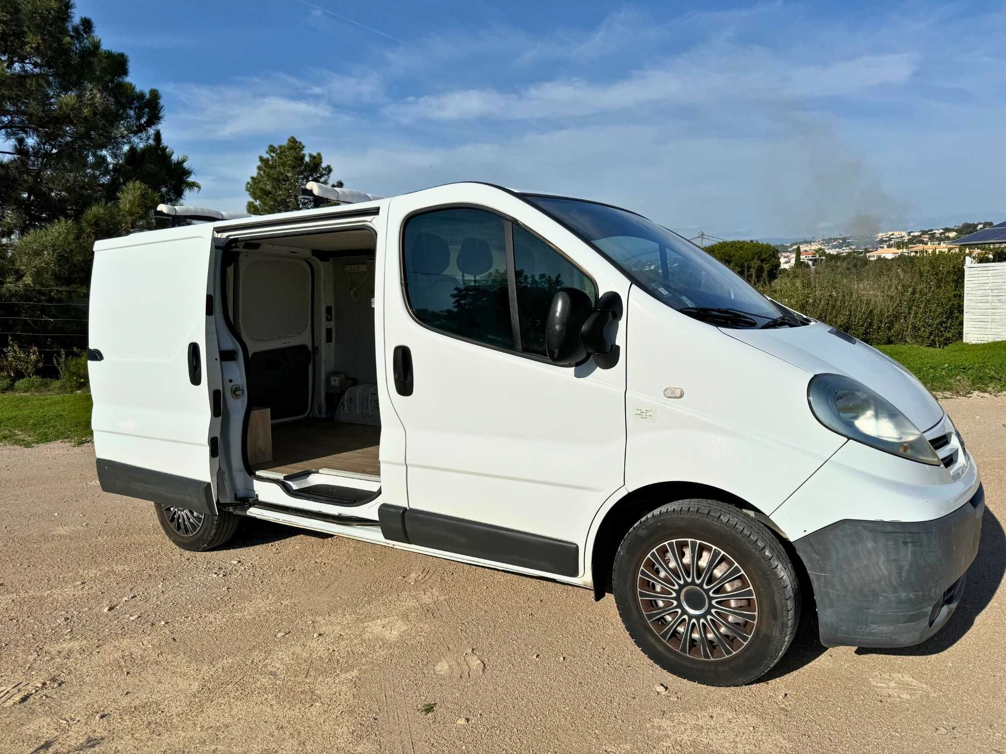 2008 Nissan Primastar em bom estado - distribuição cadeia não correia