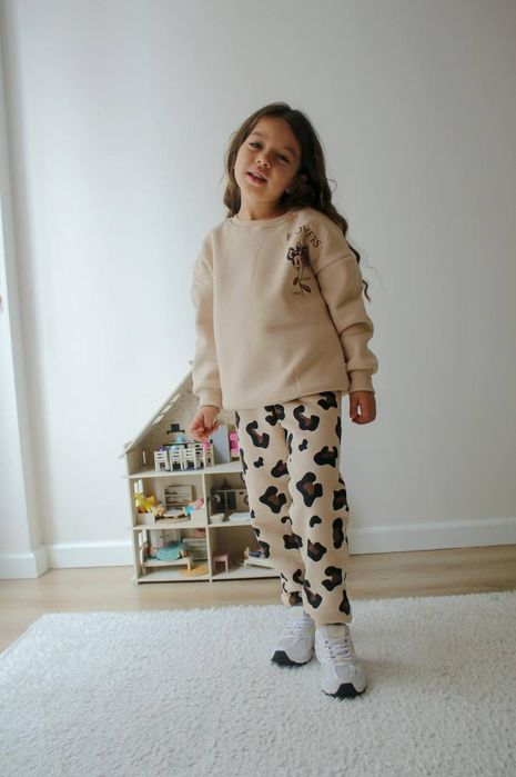 Теплий дитячий костюм для дівчинки утеплений на флісі