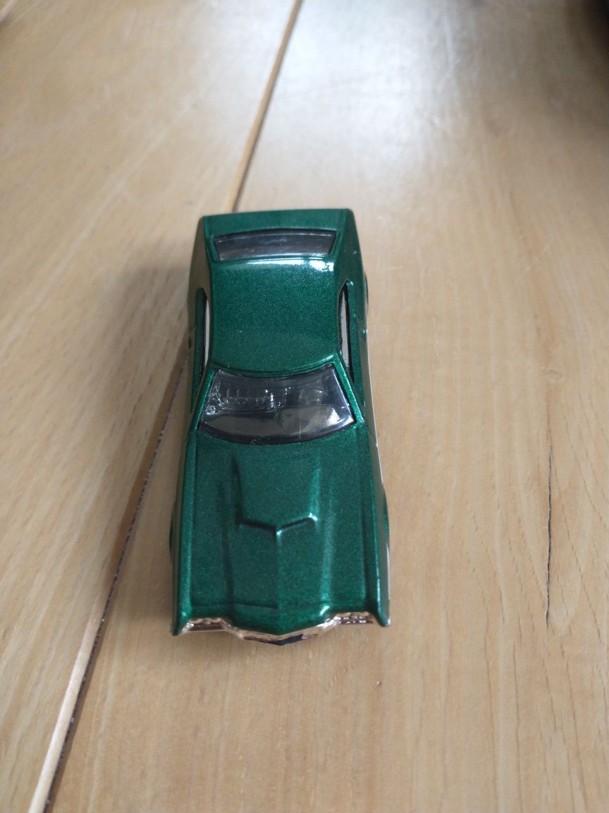 Samochód hot wheels