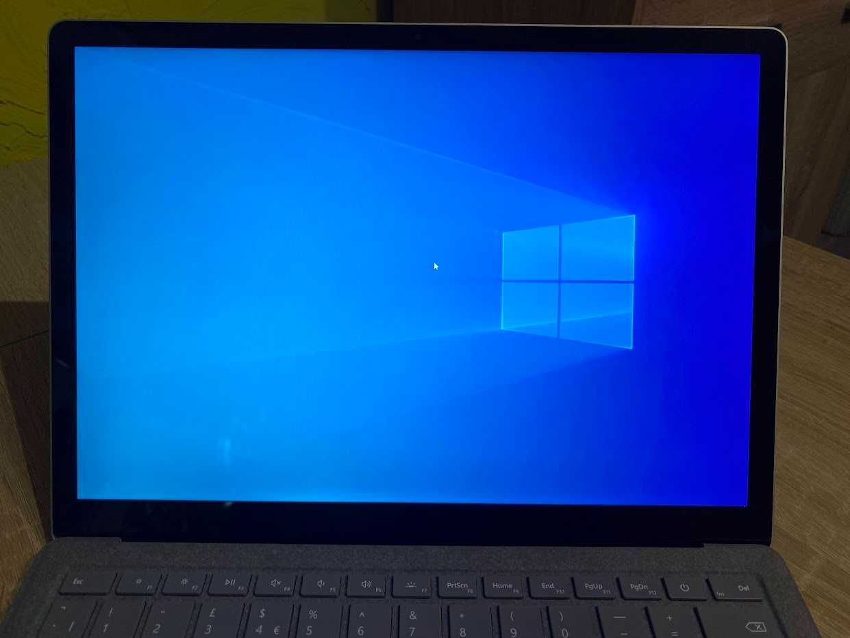 Surface Laptop 8GB/256GB