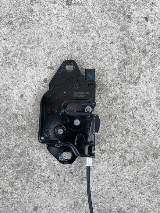 Замок капота актуатор привод в зборі Tesla Model 3 Y