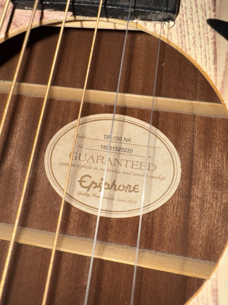 Guitarra acustica