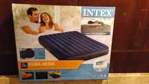 Надувной матрас Intex 64765 (152 х 203 х 25 см) с двумя подушками, руч