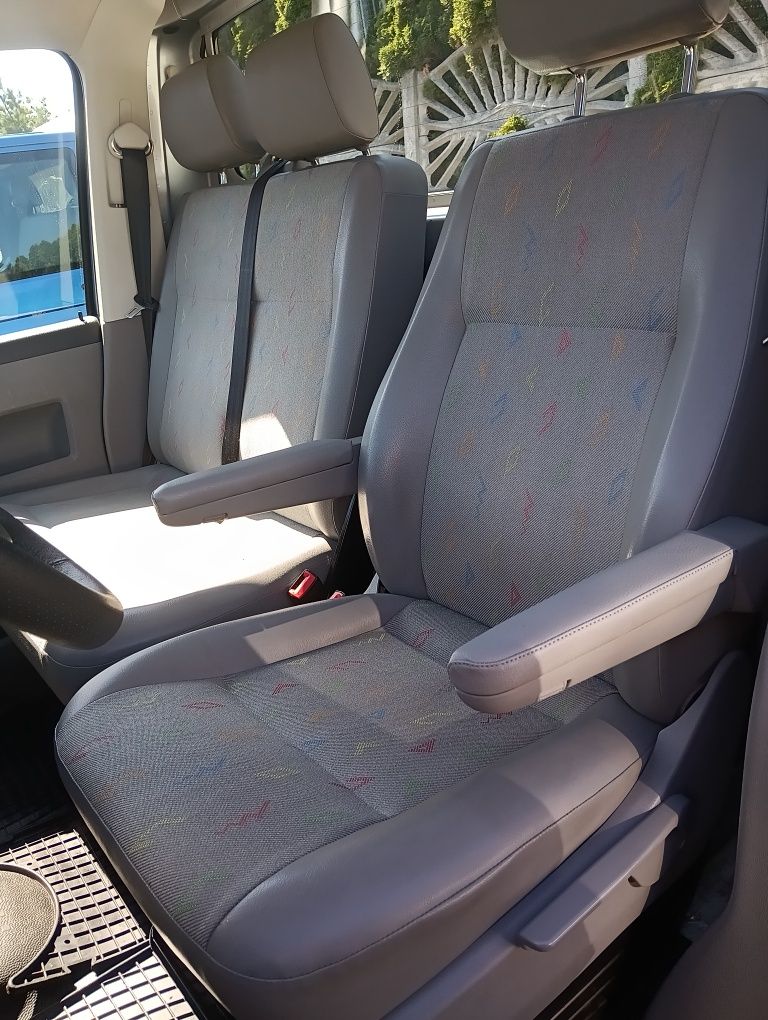 Fotel kierowcy VW T5 podłokietniki podgrzewany