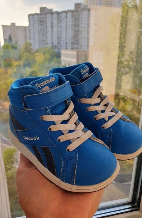 Кросівки Reebok для хлопчика сині оригінал 21р. 11,5см + іграшка