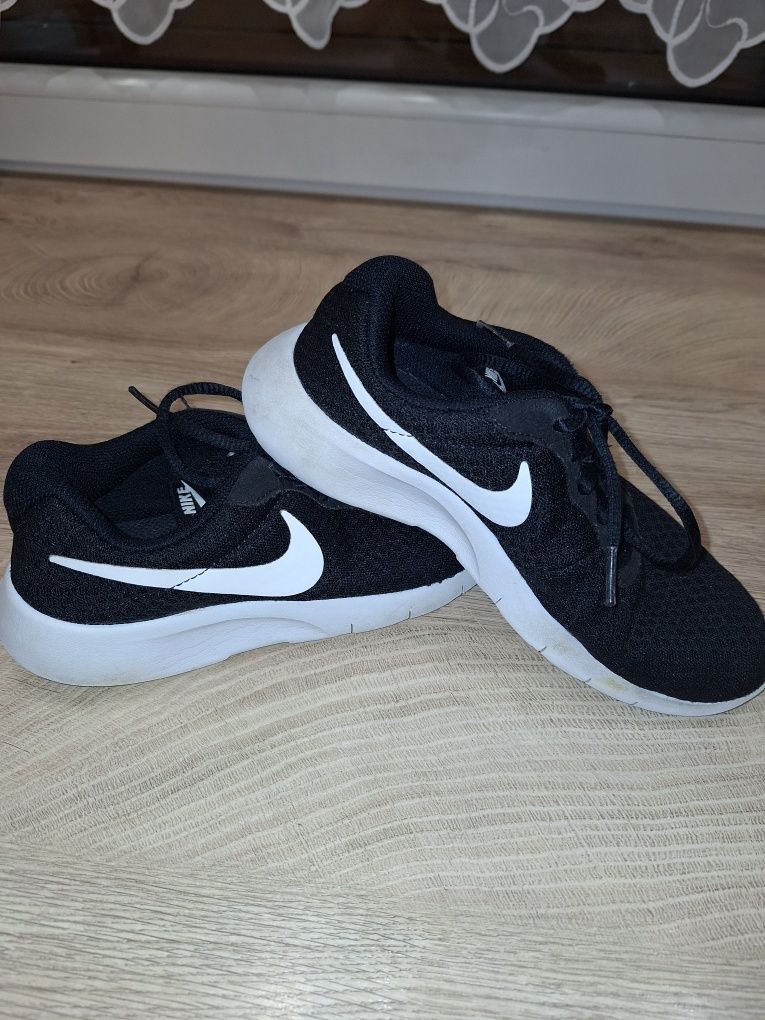 Nike tanjun 35,5