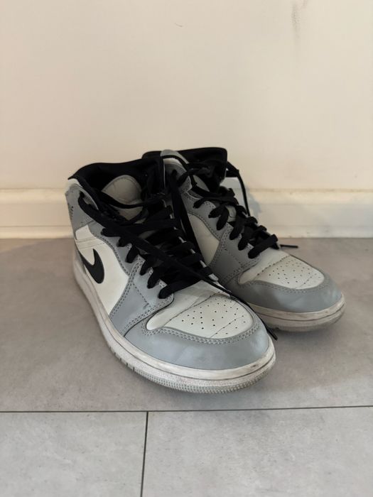 Nike jordan 1 mid light smoke grey