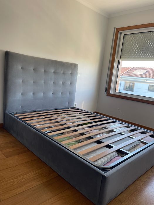 Cama com Estrado Elevatório