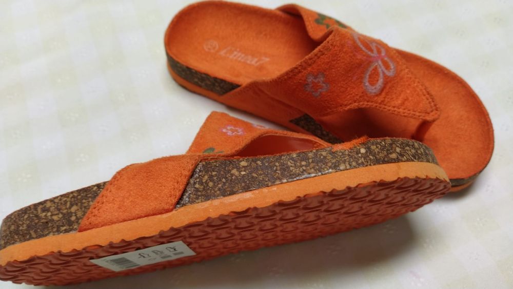 Chinelos em pele de dedos de menina laranjas linea 7 Tamanho 33 NOVOS