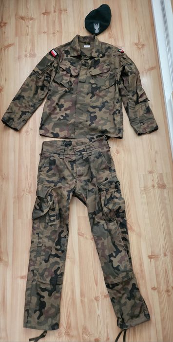 Mundur wojskowy WZ 2010 wraz z beretem M/L
