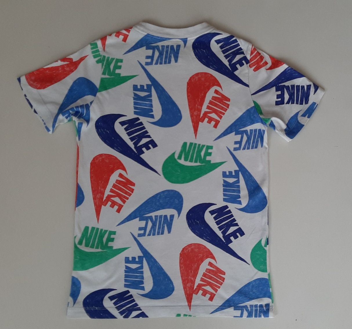 NIKE T-shirt chłopięcy NADRUK M 137-147 cm