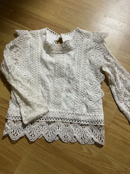 Блузка гепюр білого кольору