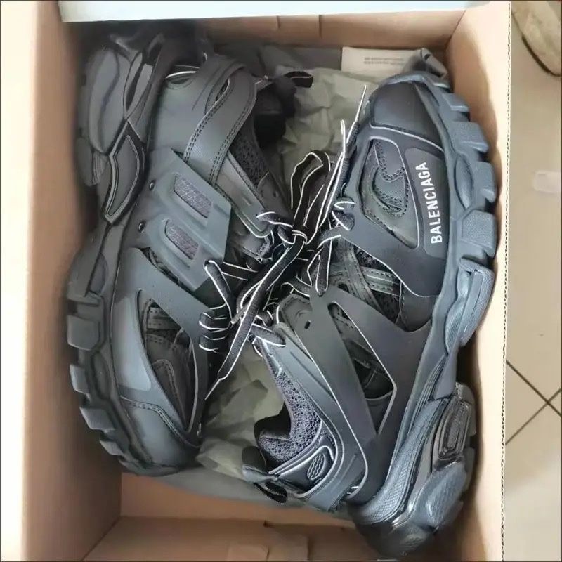 Balenciaga track 3