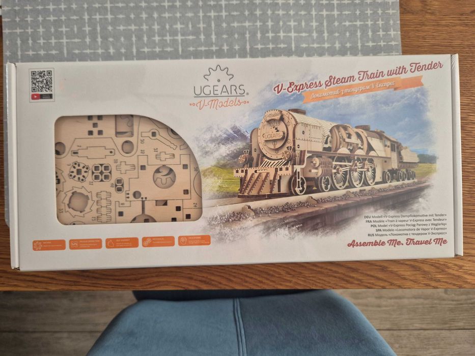 Ugears -   V-Express steam train