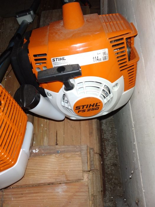 Бензокоса штіль FS250
