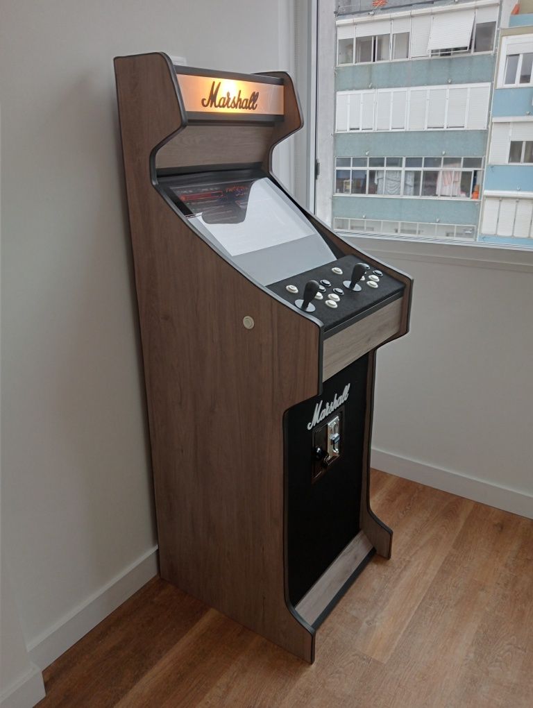 Máquinas arcade vários temas