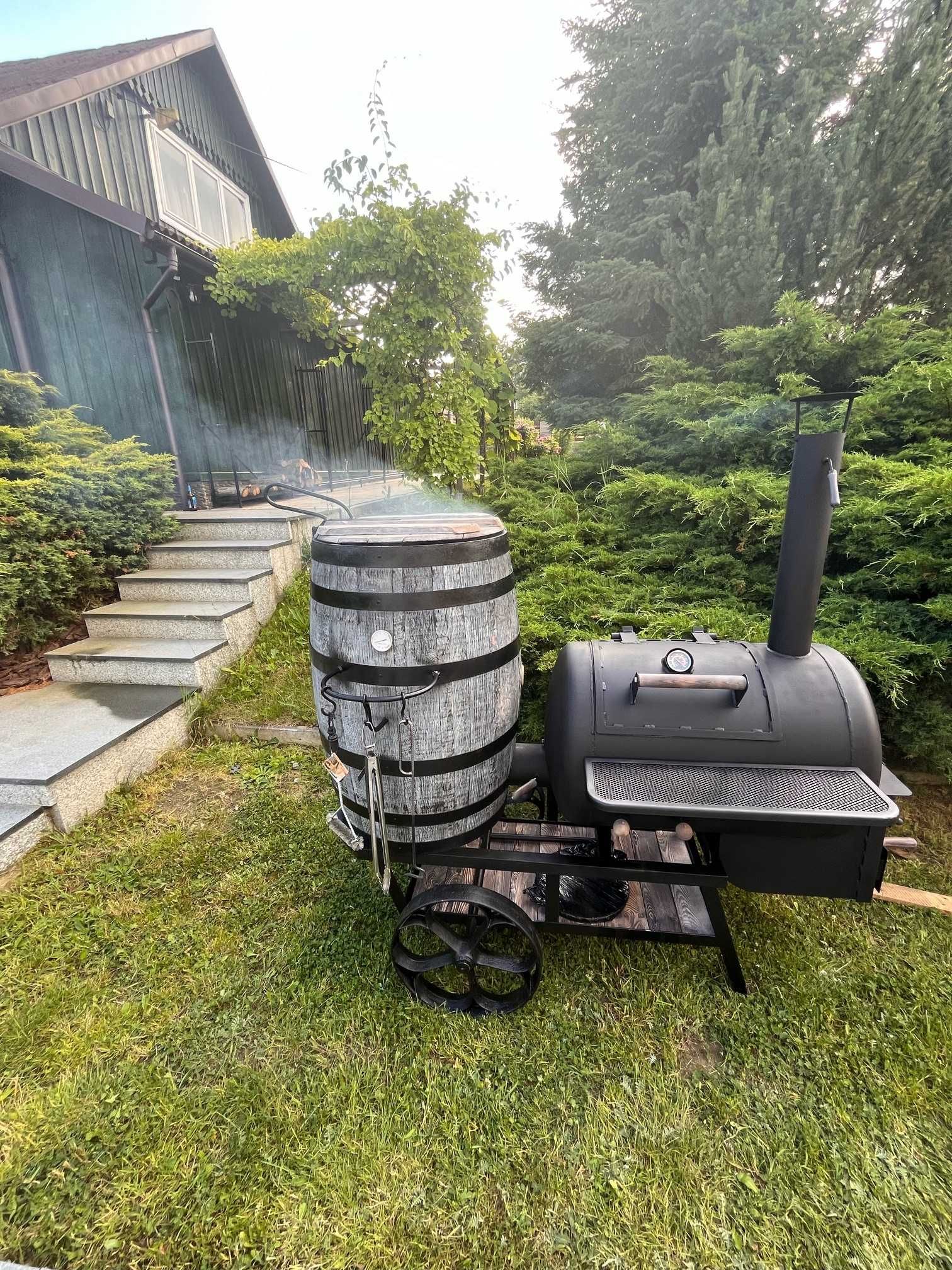 Grill - wędzarnia na drewno