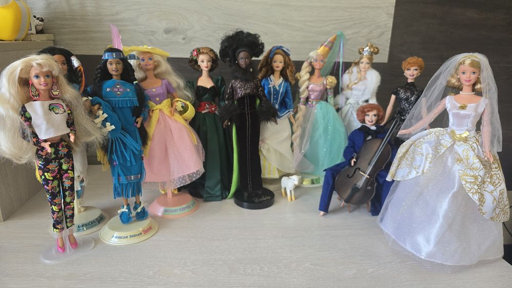 Оригінальні ляльки Барбі