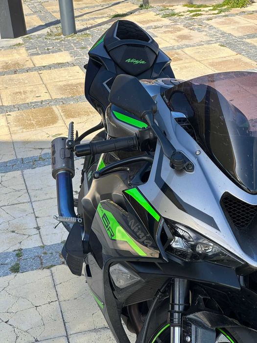 Kawasaki ZX-6R 2024 - Varios extras