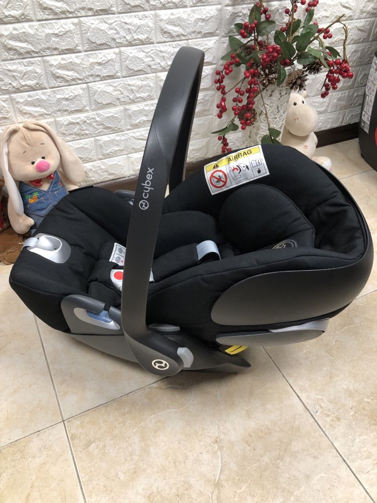 Автокрісло Cybex Cloud Z i-Size Група 0+ (0-13 кг) детское автокресло