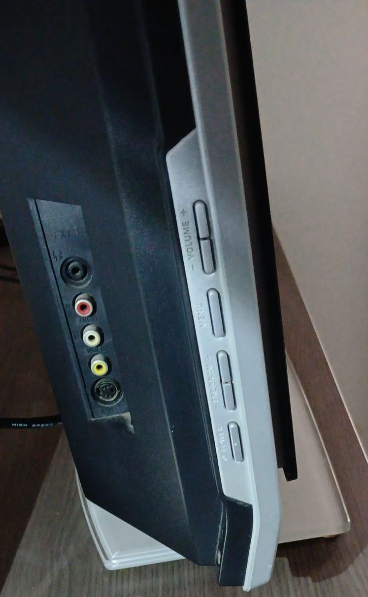Televisor plano e panorâmico 26PFL5322/12
26PFL5322/12
