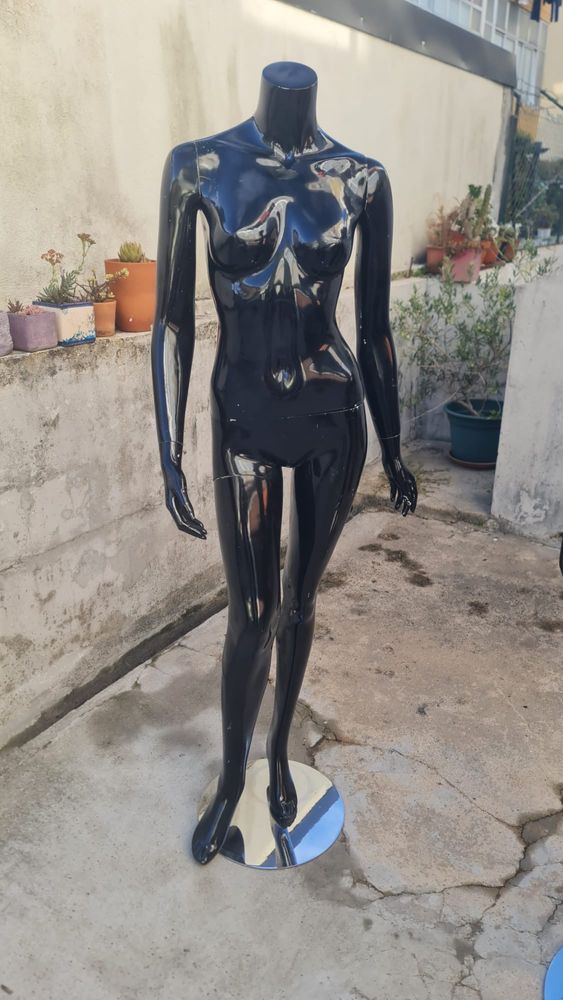 Manequins.