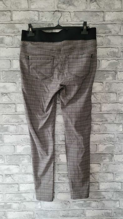 Spodnie w kratę z materiału z domieszką elastanu