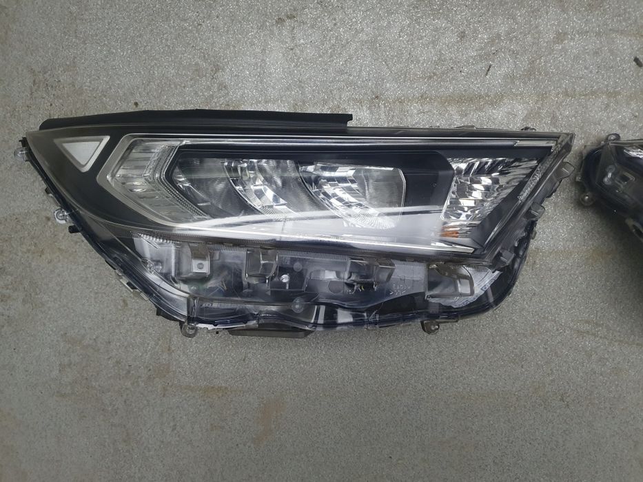 Фари лед ліва права Toyota rav4 2018-2024 розборка