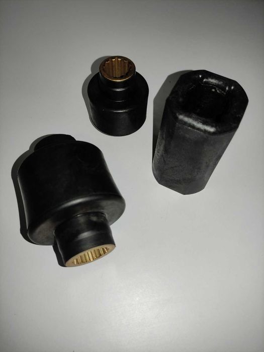 Демпферна втулка (демпфер) гребного гвинта човнового двигуна