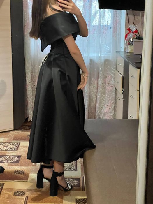 Продам чорну сукню