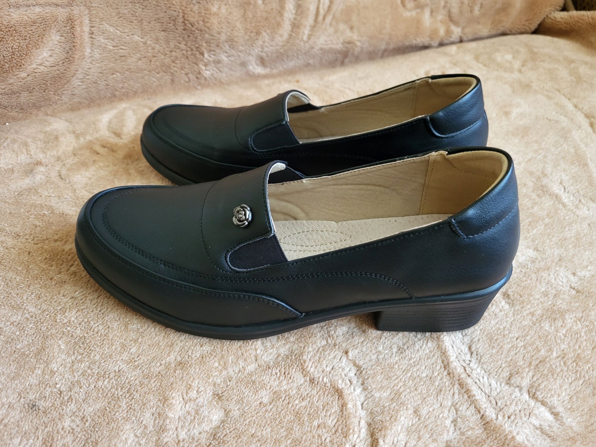 Mokasyny damskie rozm.40