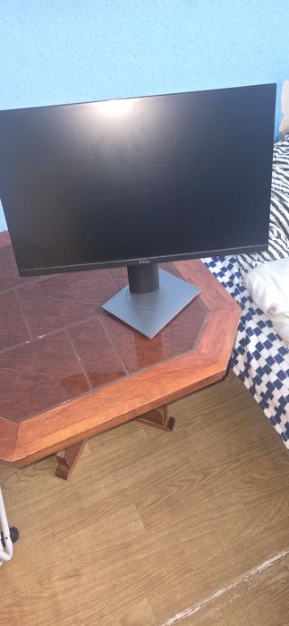 Monitor dell 23 cale