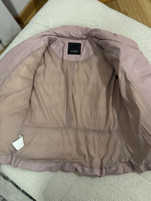 Продам куртку жіночу pinko