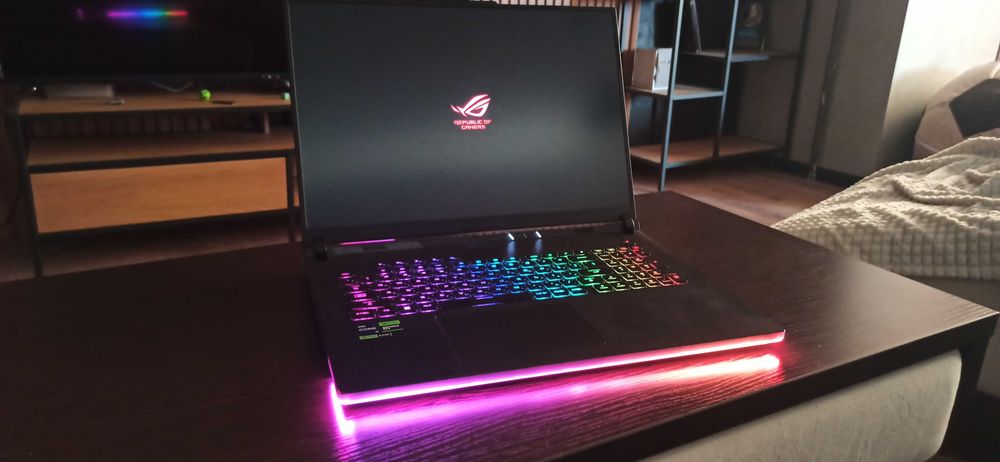 ASUS ROG Strix SCAR 18 2024 G834JYR-R6058X