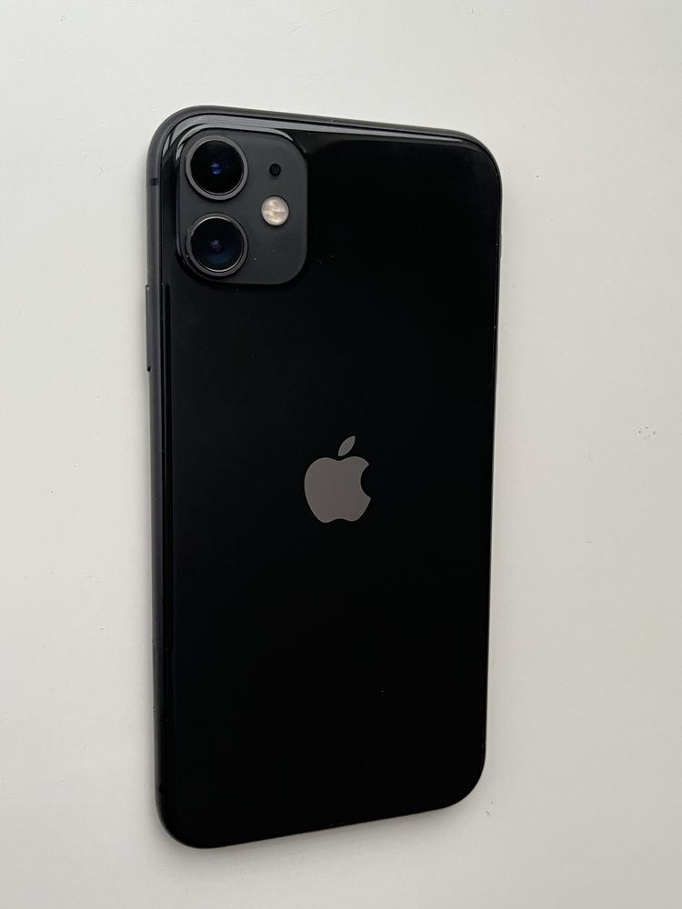 iPhone 11 czarny pudełkiem