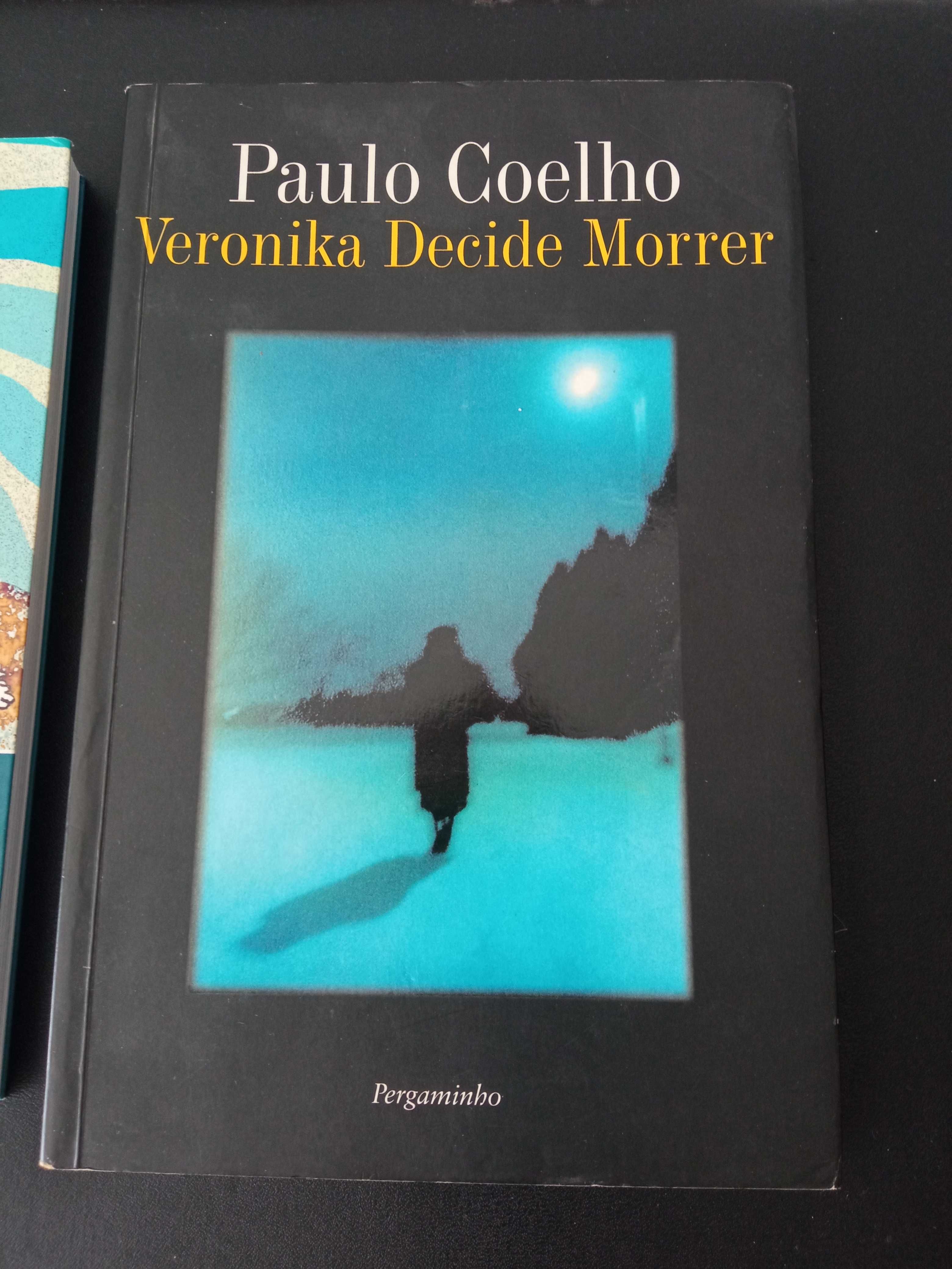 2 Livros Paulo Coelho -"Veronika Decide Morrer"+"Na Margem do Rio"