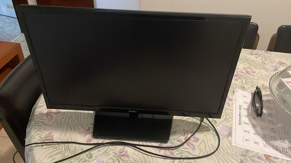 Televisão pequena