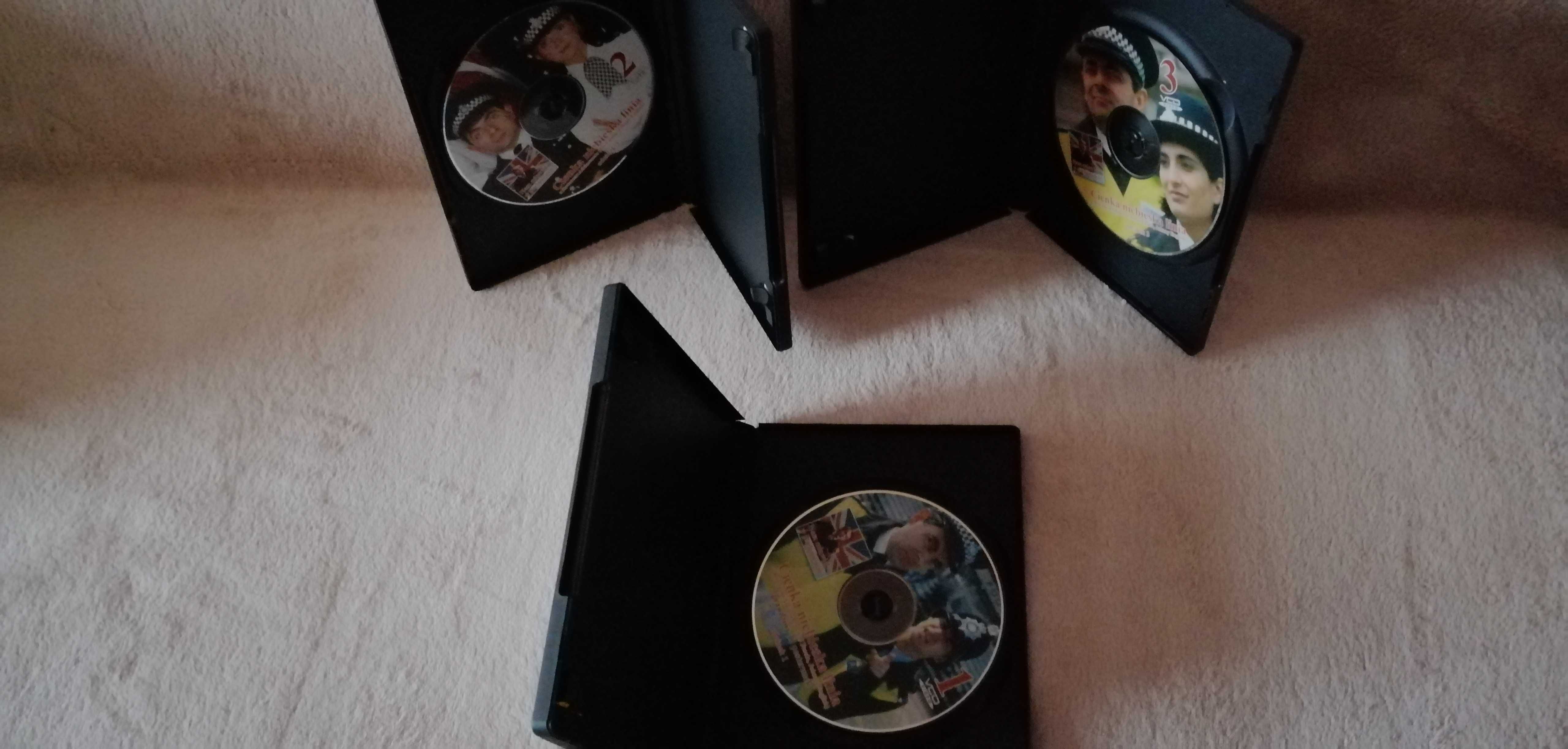 Komedia na VCD "Cienka niebieska linia" z Rowanem Atkinsonem 3 części