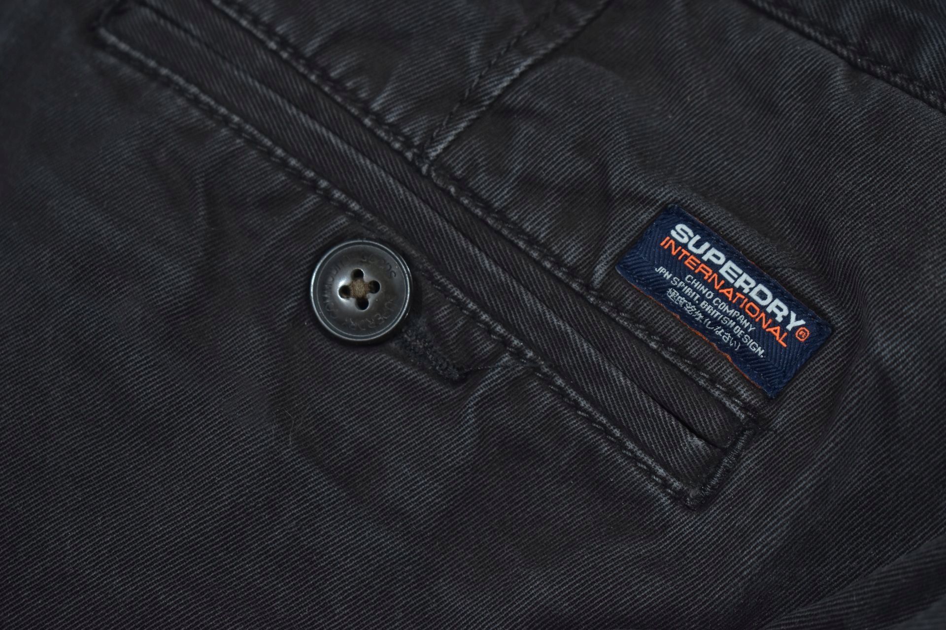 SUPERDRY International Spodnie Męskie Bojówki Cargo W32 L32