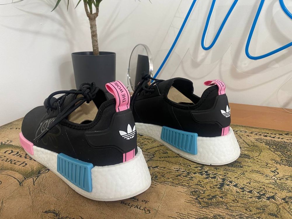 Adidas NMD_R1 HQ6859 black