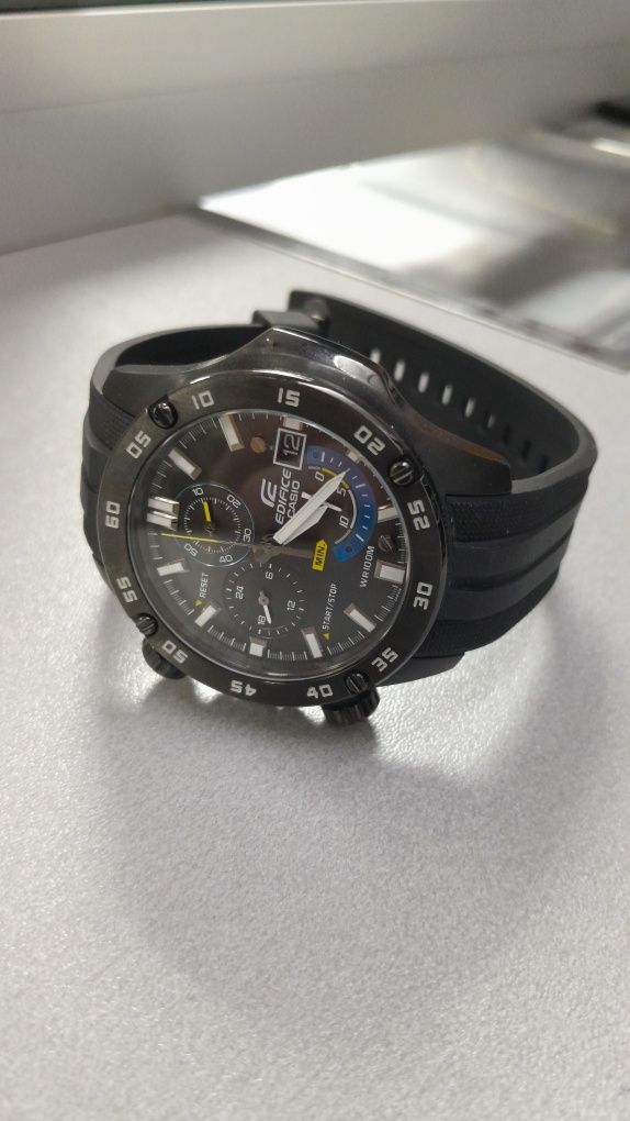 Годинник Casio Edifice EFR-558