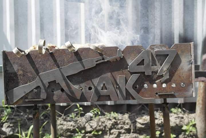 Металлический раскладной мангал