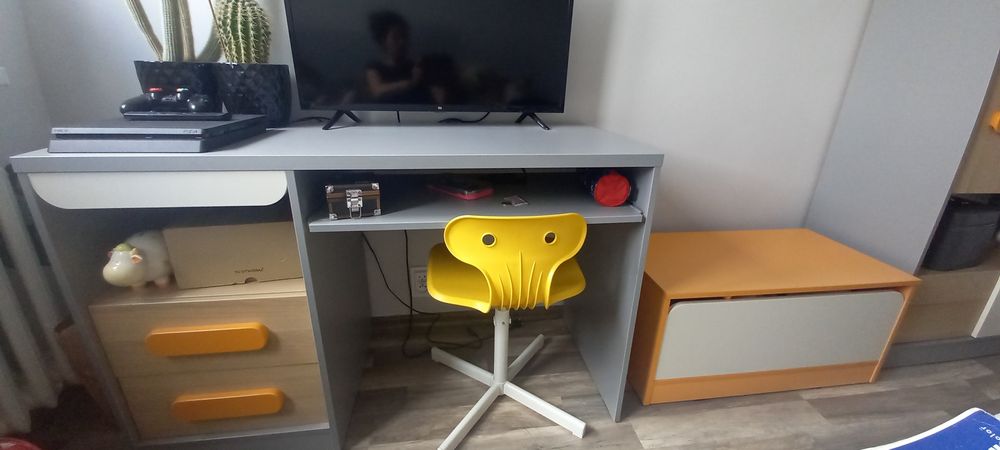 Sprzedam komplet mebli