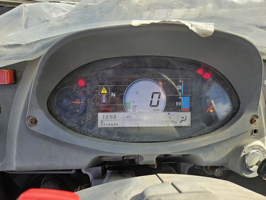 Ładowarka kołowa  hitachi zw 220  cenna netto  2013 rok. Zamiana