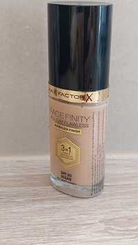 Max Factor Face Finity All Day Flawless Foundation  77 soft honey