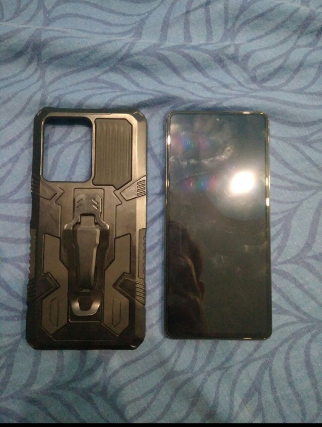Продам смартфон POCO X5 pro 5G 6/128