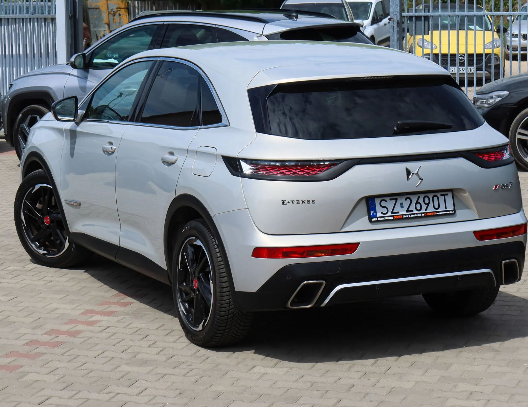 DS Automobiles DS 7 Crossback E-Tense 225ps Performance Line Biała Perła Alkantara Kamera 19 Webasto